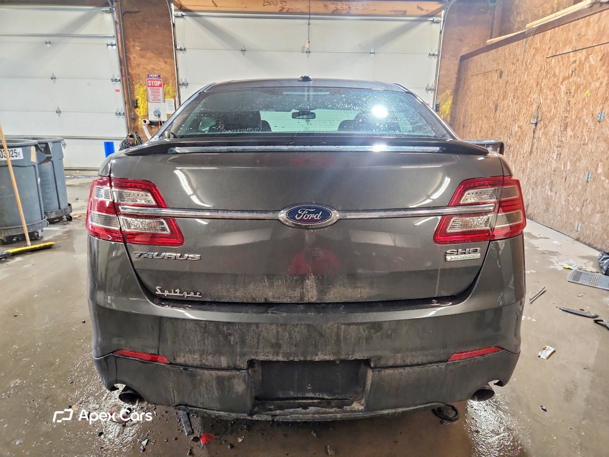 Ford Taurus 2015