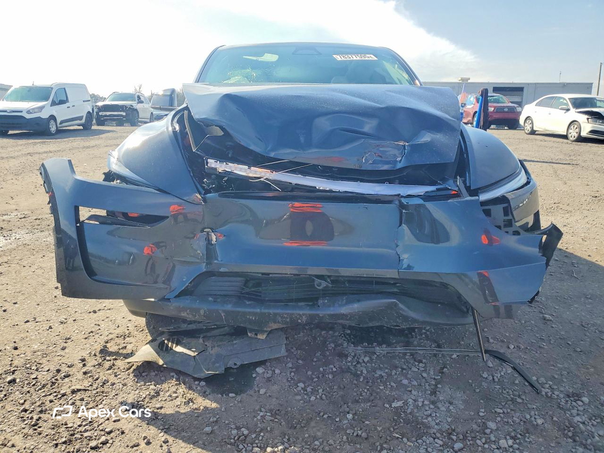 Tesla Model Y 2026