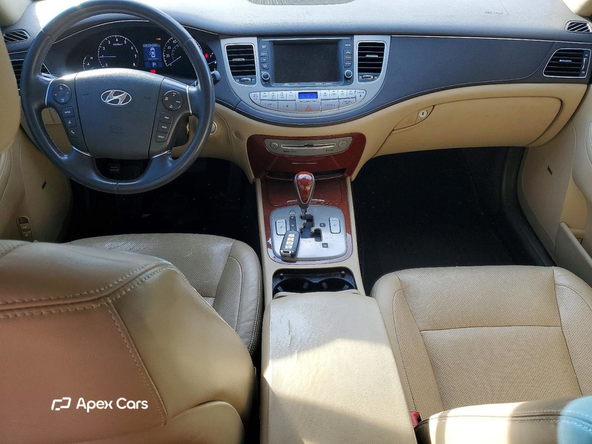 Hyundai Genesis 2012