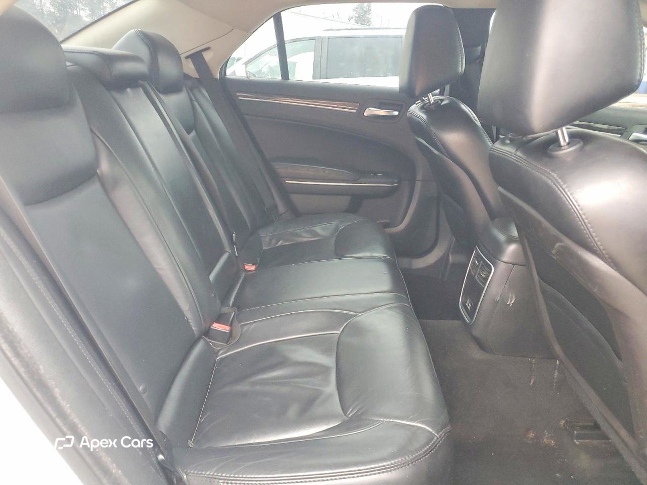 Chrysler 300 2016