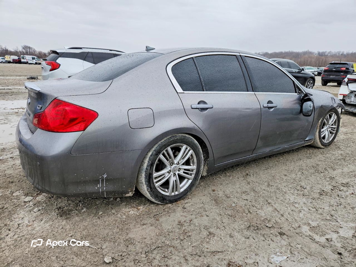 Infiniti G 2013