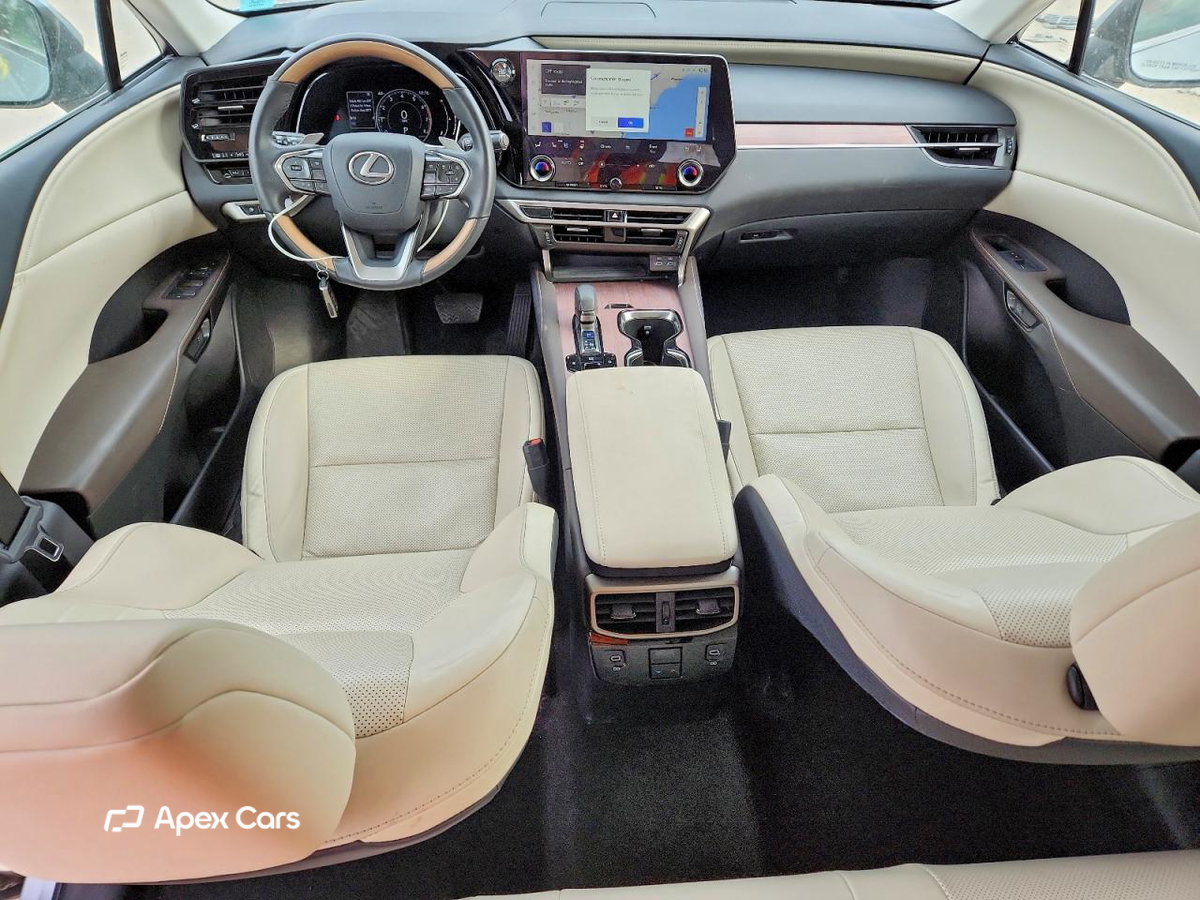 Lexus RX 2023