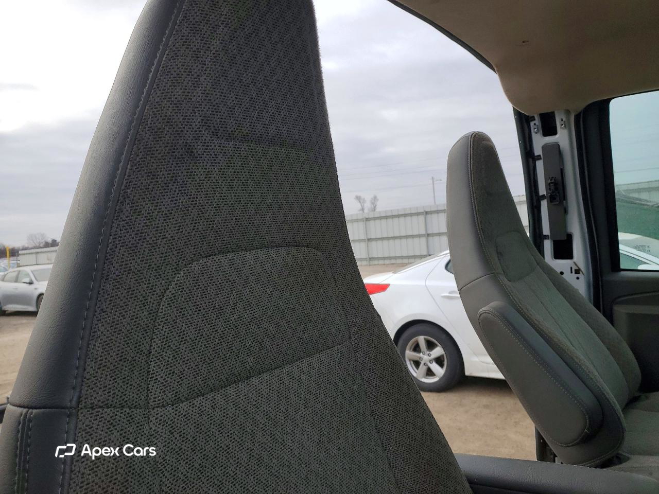 Chevrolet Express 2024