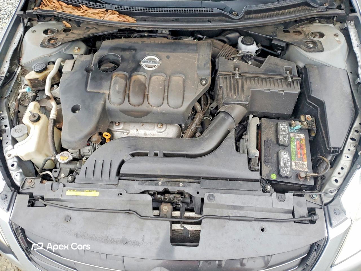 Nissan Altima 2012