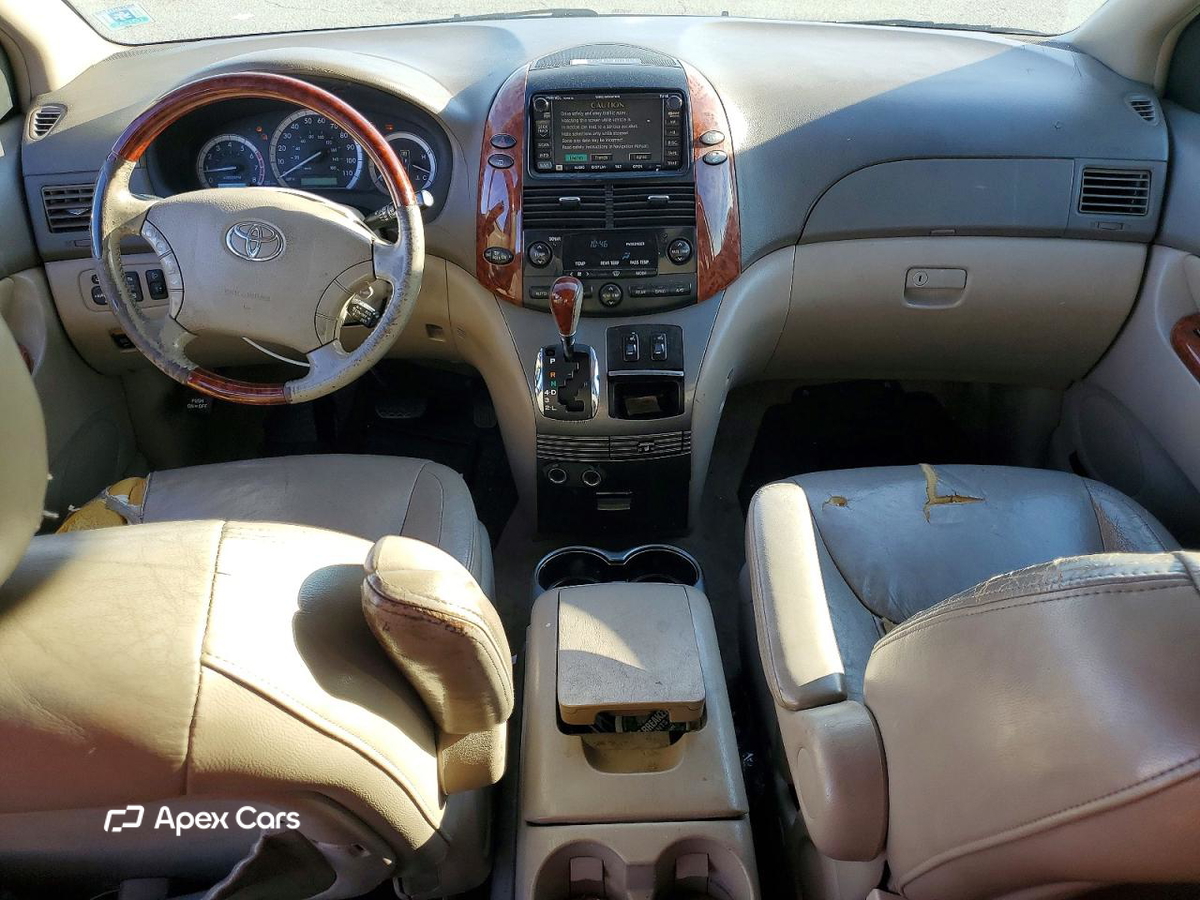 Toyota Sienna 2004