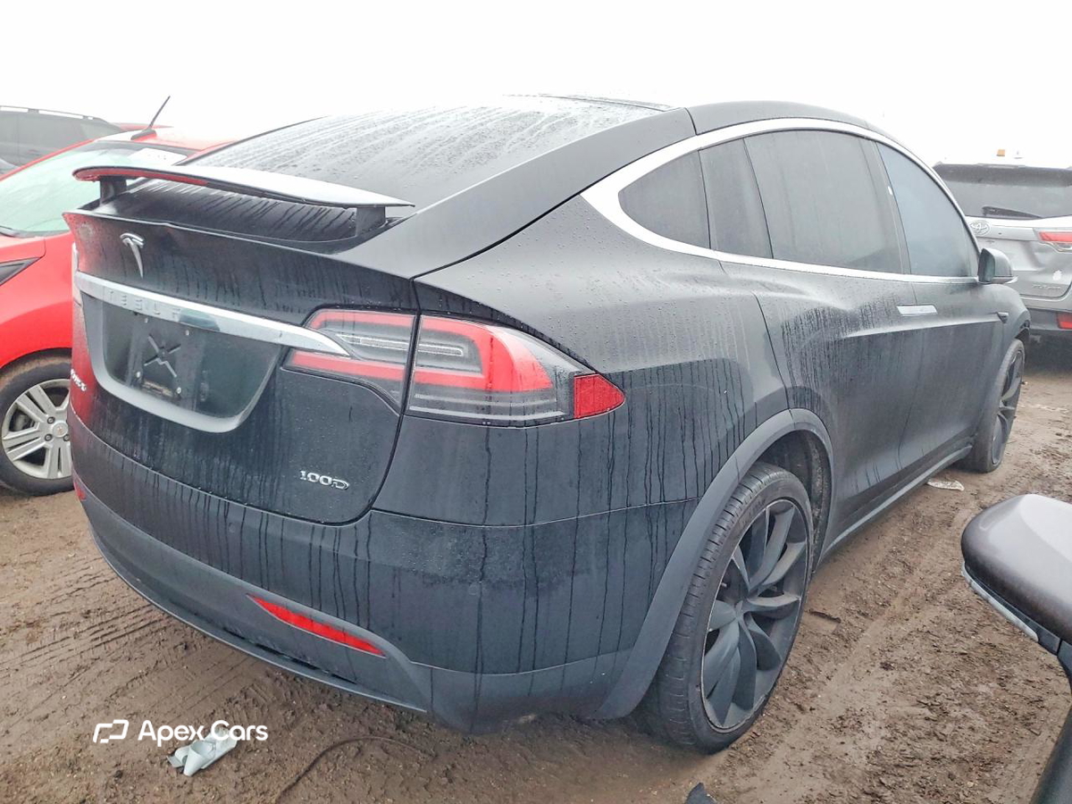 Tesla Model X 2018