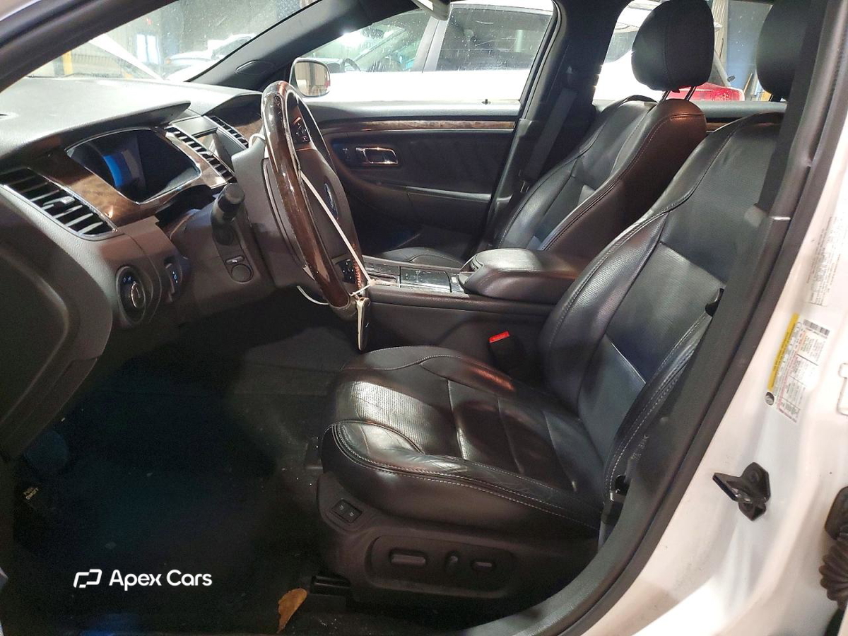 Ford Taurus 2016