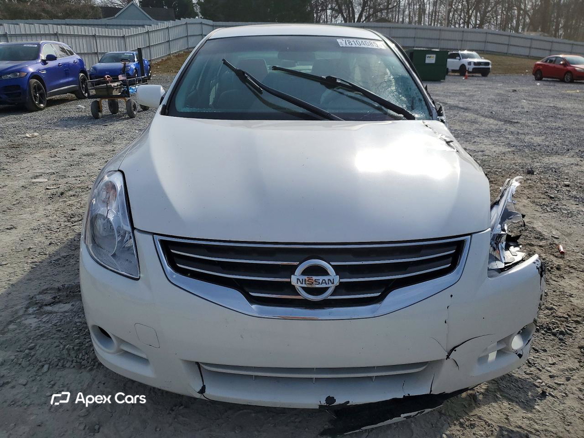 Nissan Altima 2011