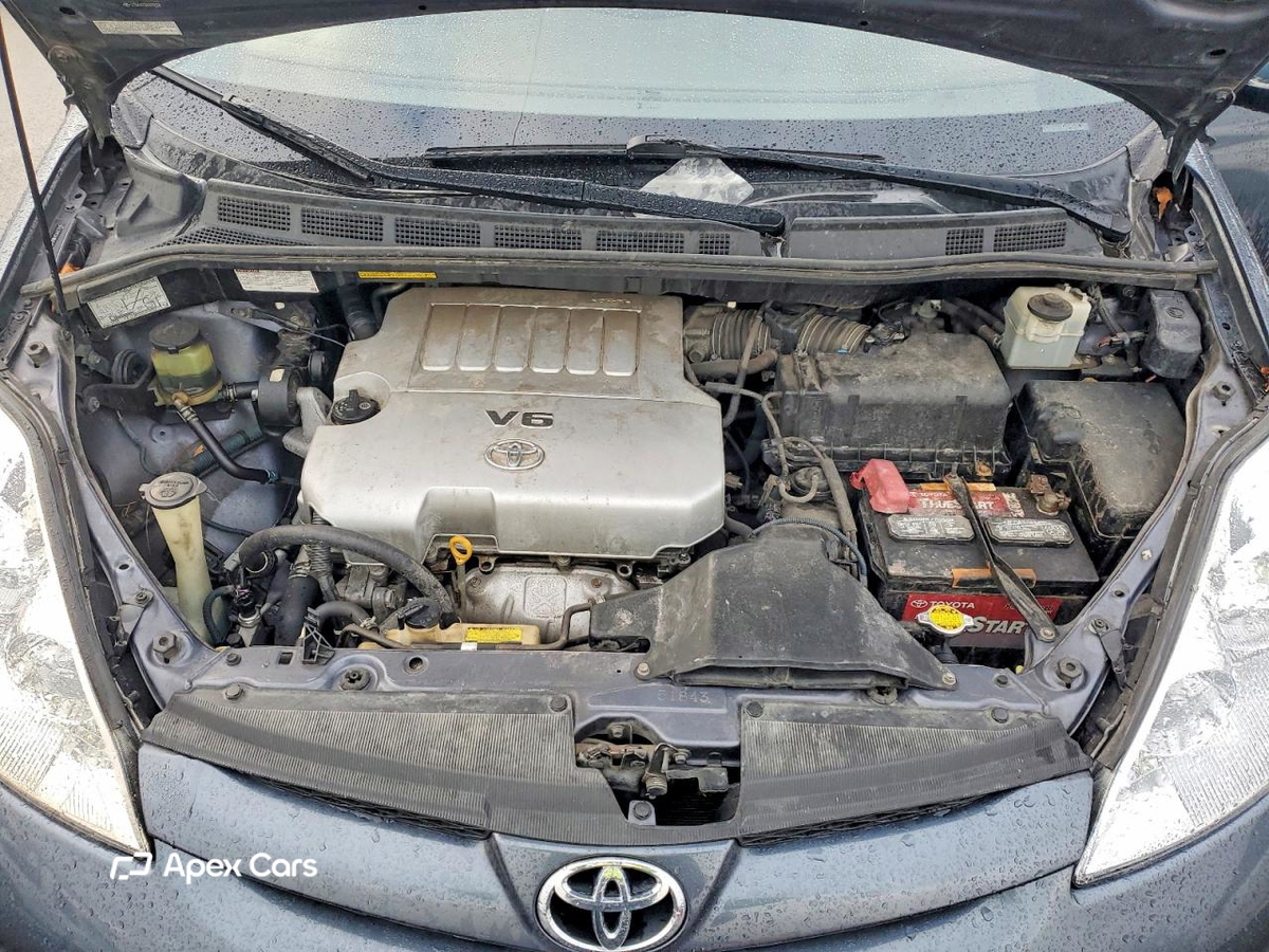 Toyota Sienna 2010