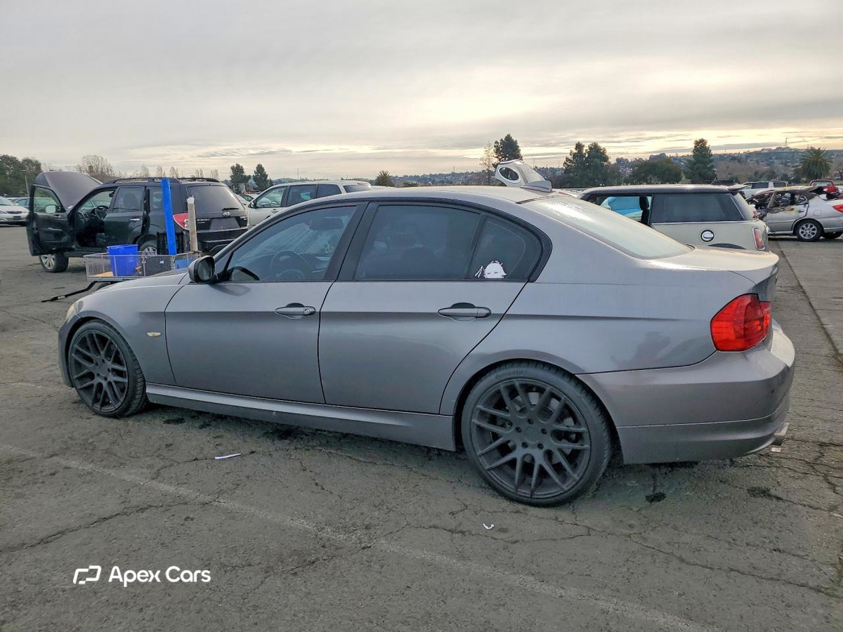 BMW Series 3 2011
