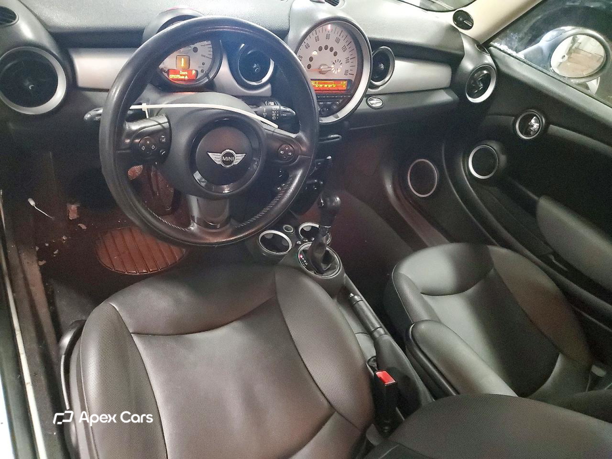 MINI Cooper 2012