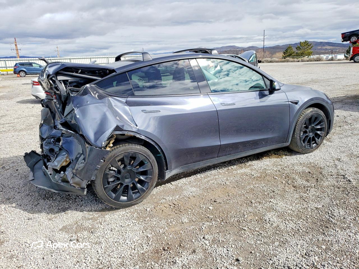 Tesla Model Y 2023