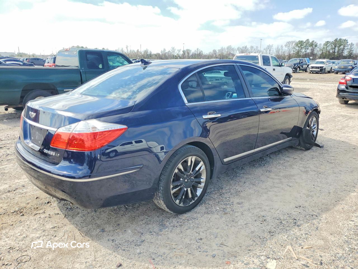 Hyundai Genesis 2011