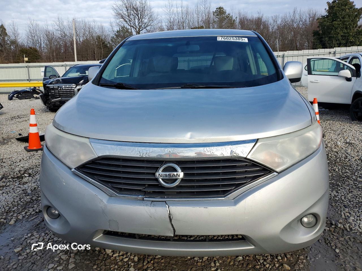 Nissan Quest 2015