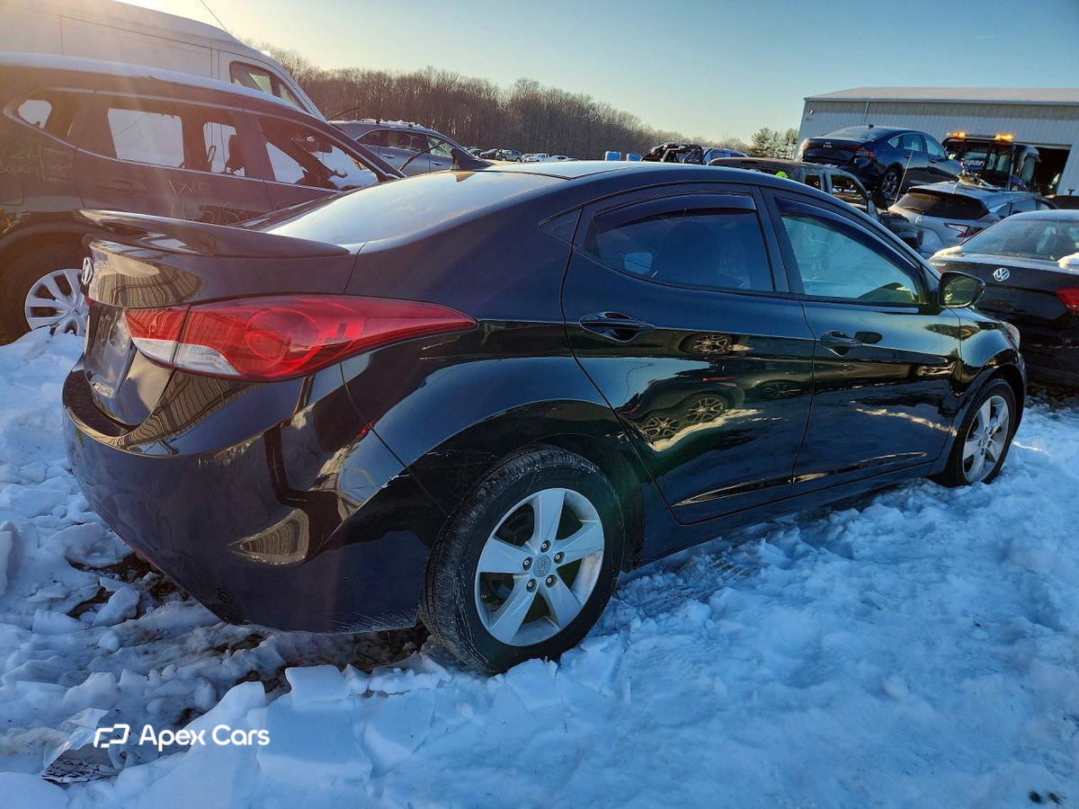 Hyundai Elantra 2011