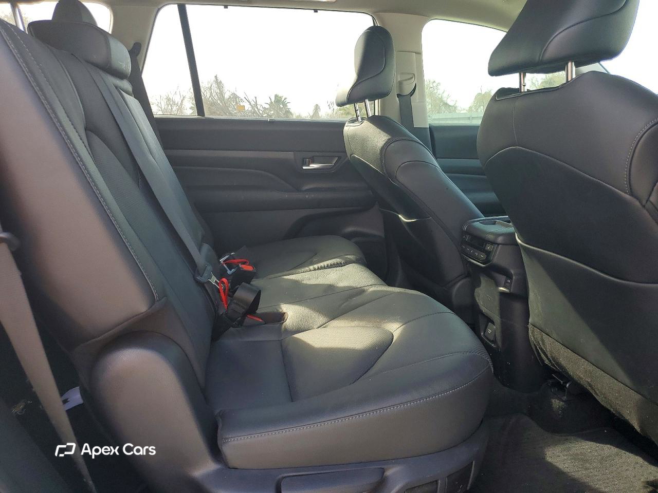 Toyota Highlander 2025