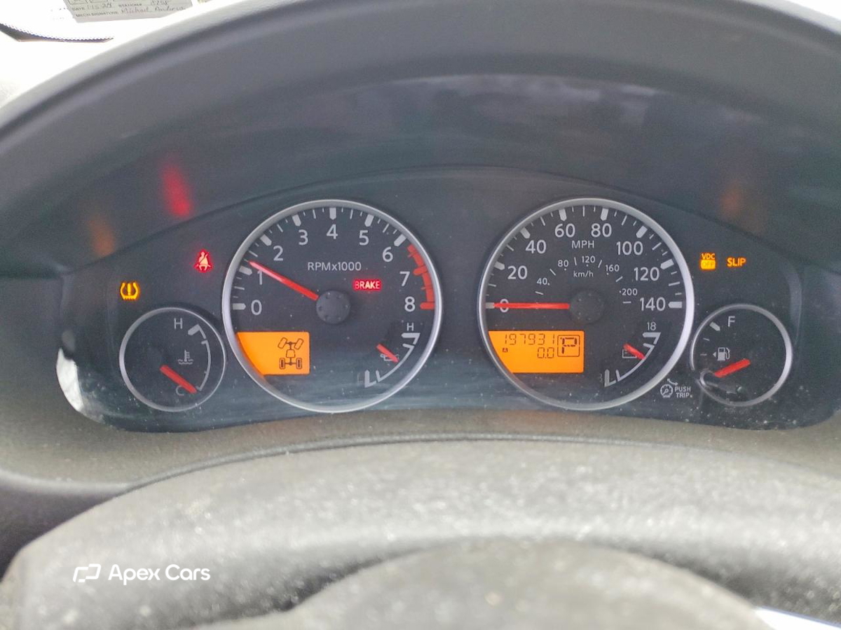 Nissan Pathfinder 2011