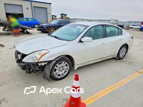 Nissan Altima 2010 - Image 1 of 12