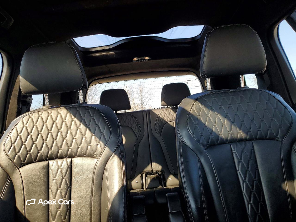 BMW X7 2021