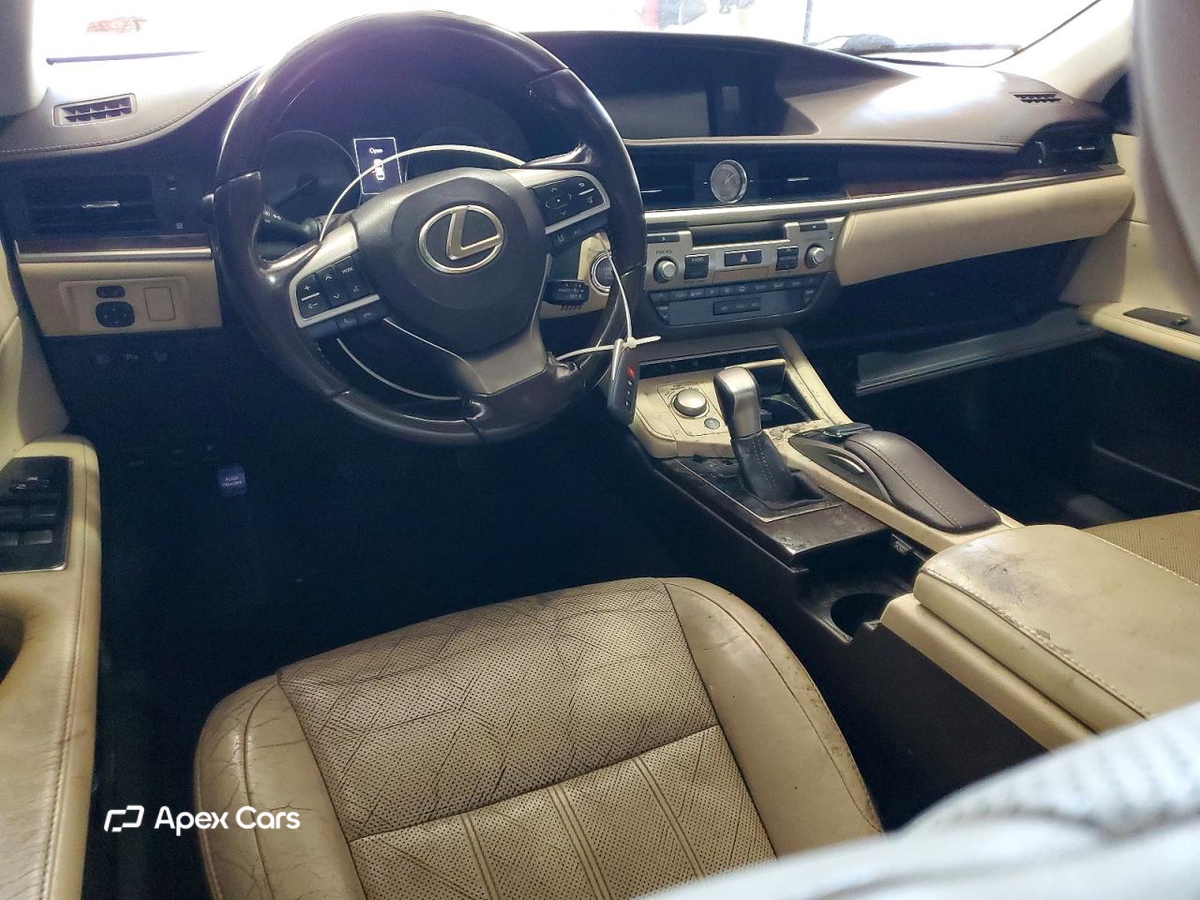 Lexus ES 2016
