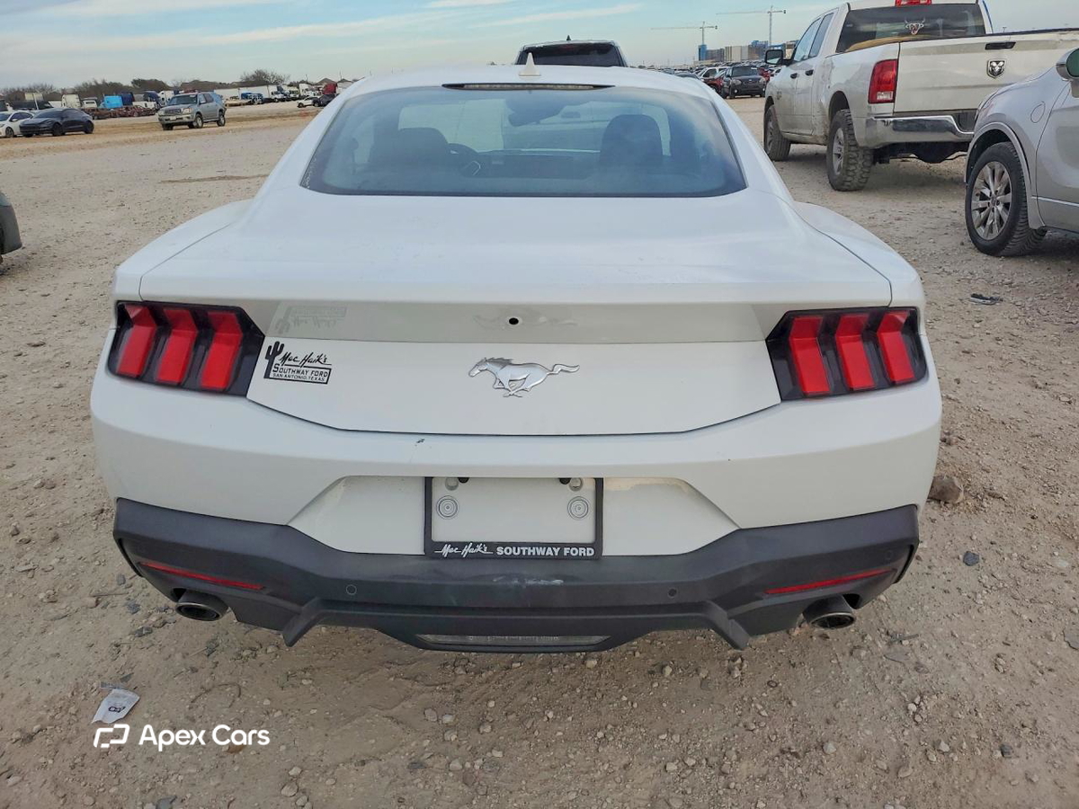 Ford Mustang 2025