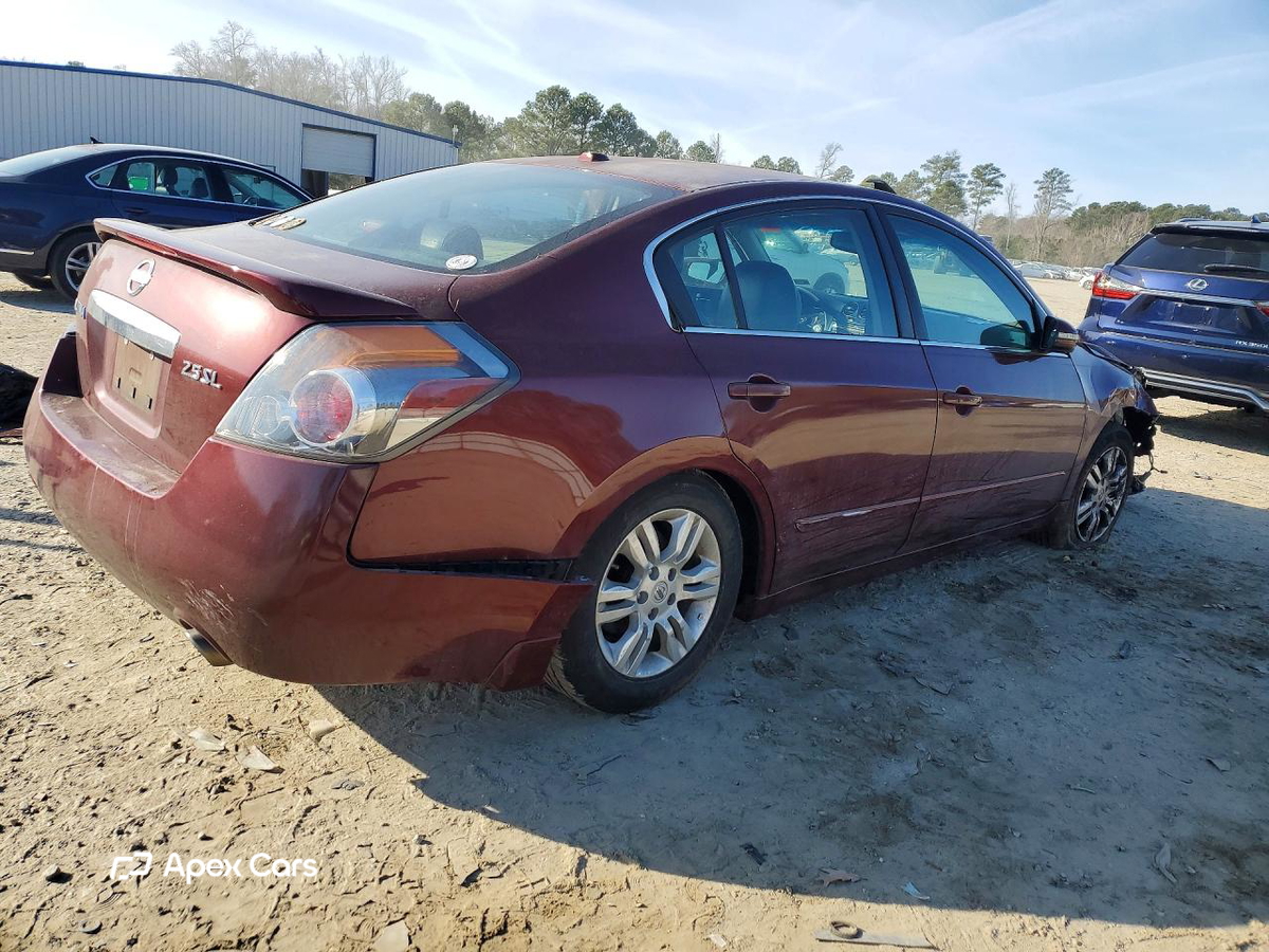 Nissan Altima 2010