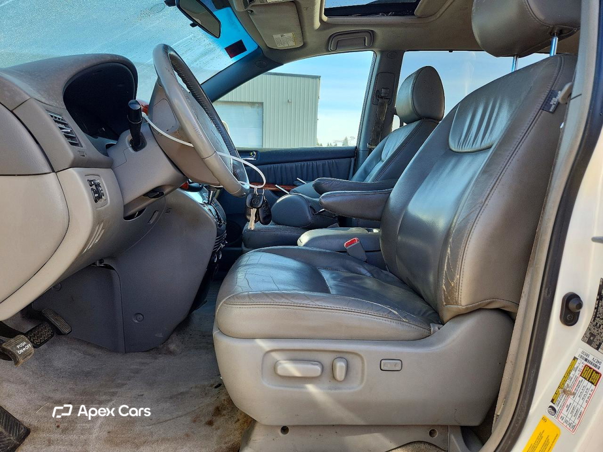 Toyota Sienna 2010
