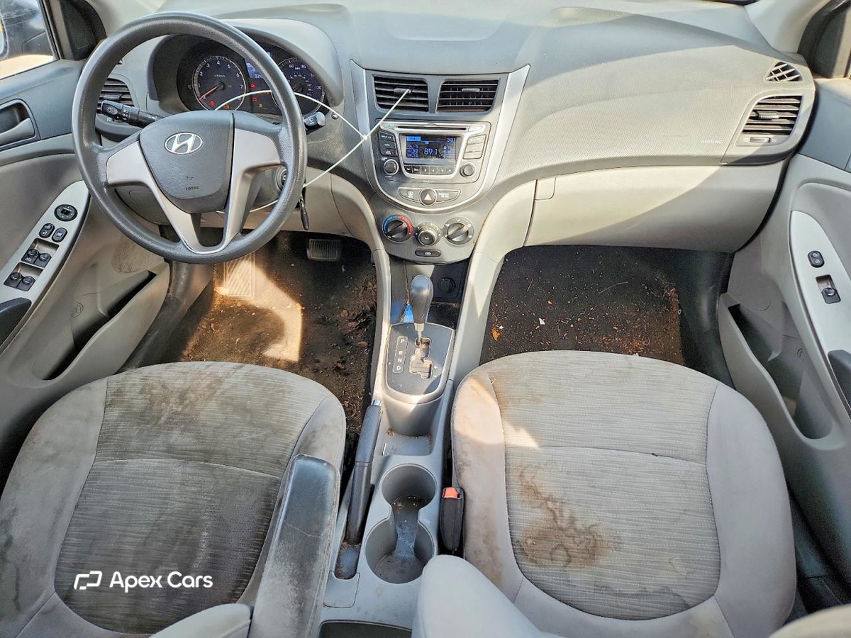 Hyundai Accent 2015
