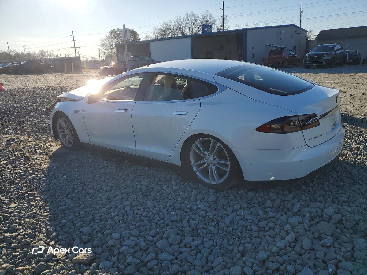 Tesla Model S 2015