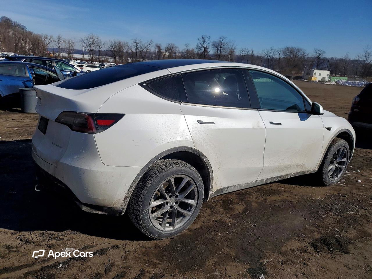 Tesla Model Y 2022