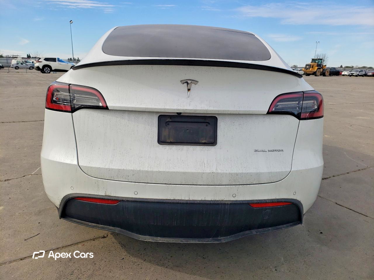 Tesla Model Y 2022