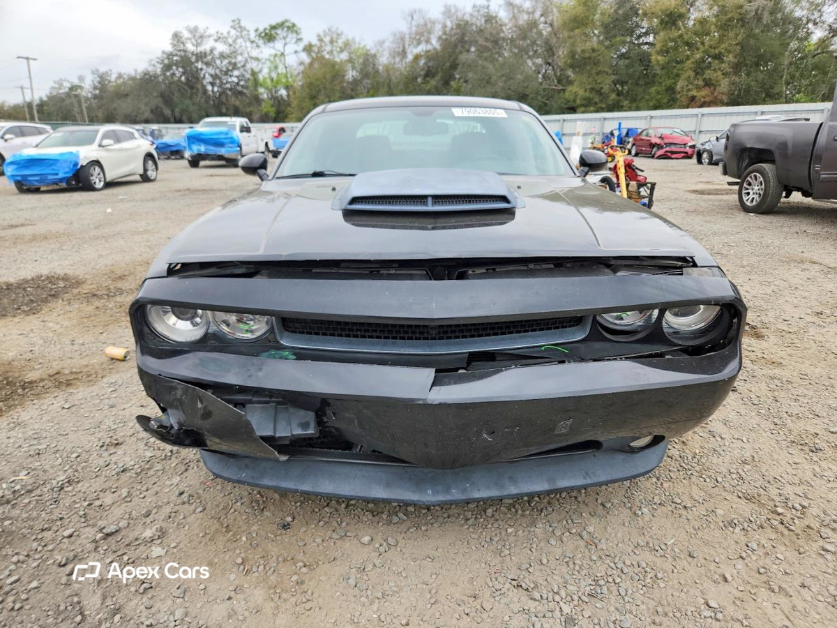 Dodge Challenger 2011