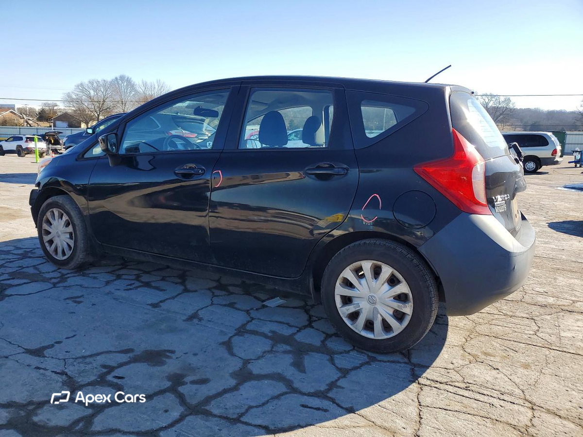 Nissan Versa 2015
