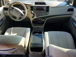 Toyota Sienna 2012