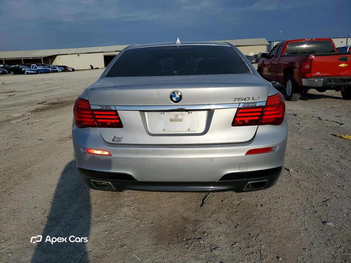 BMW Series 7 2015