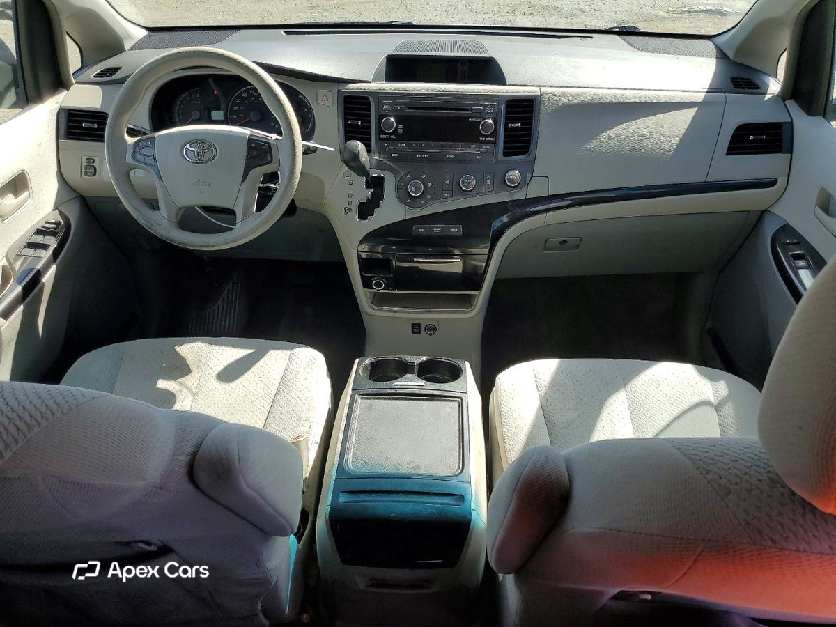 Toyota Sienna 2012