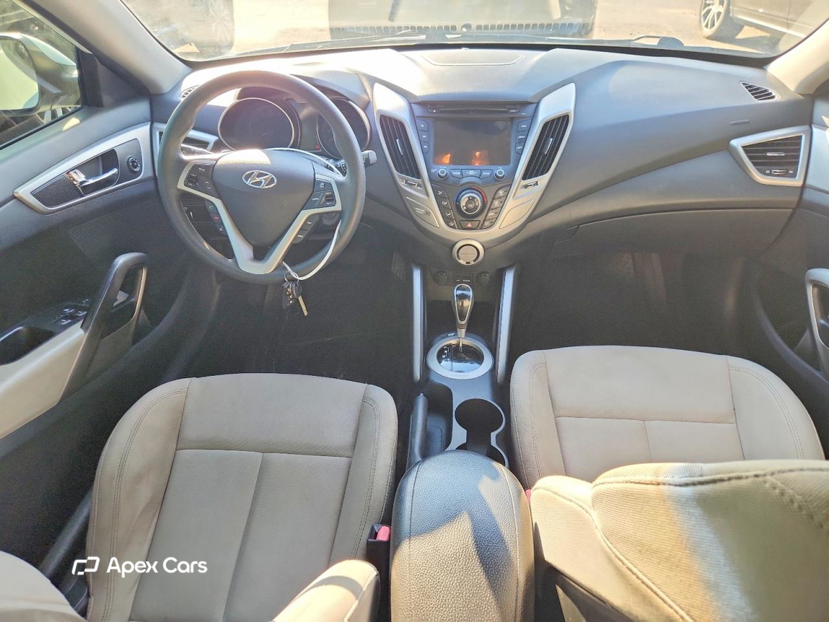 Hyundai Veloster 2013