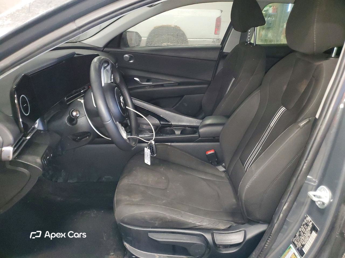 Hyundai Elantra 2023