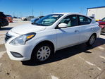 Nissan Versa 2015
