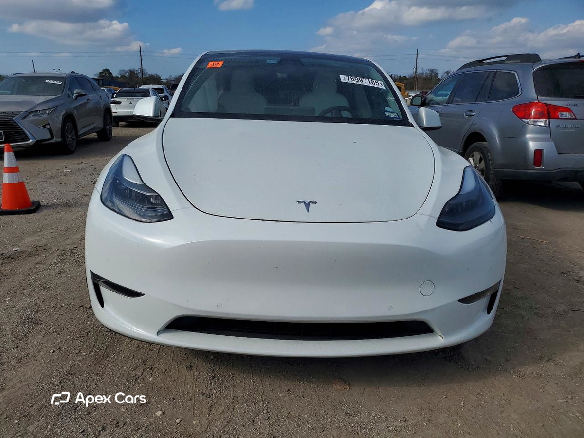 Tesla Model Y 2022