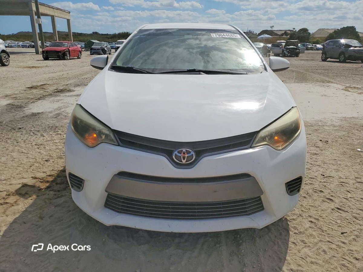 Toyota Corolla 2015
