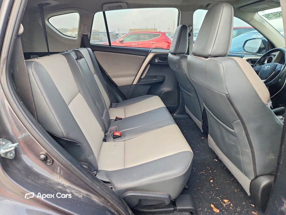 Toyota RAV 4 2015