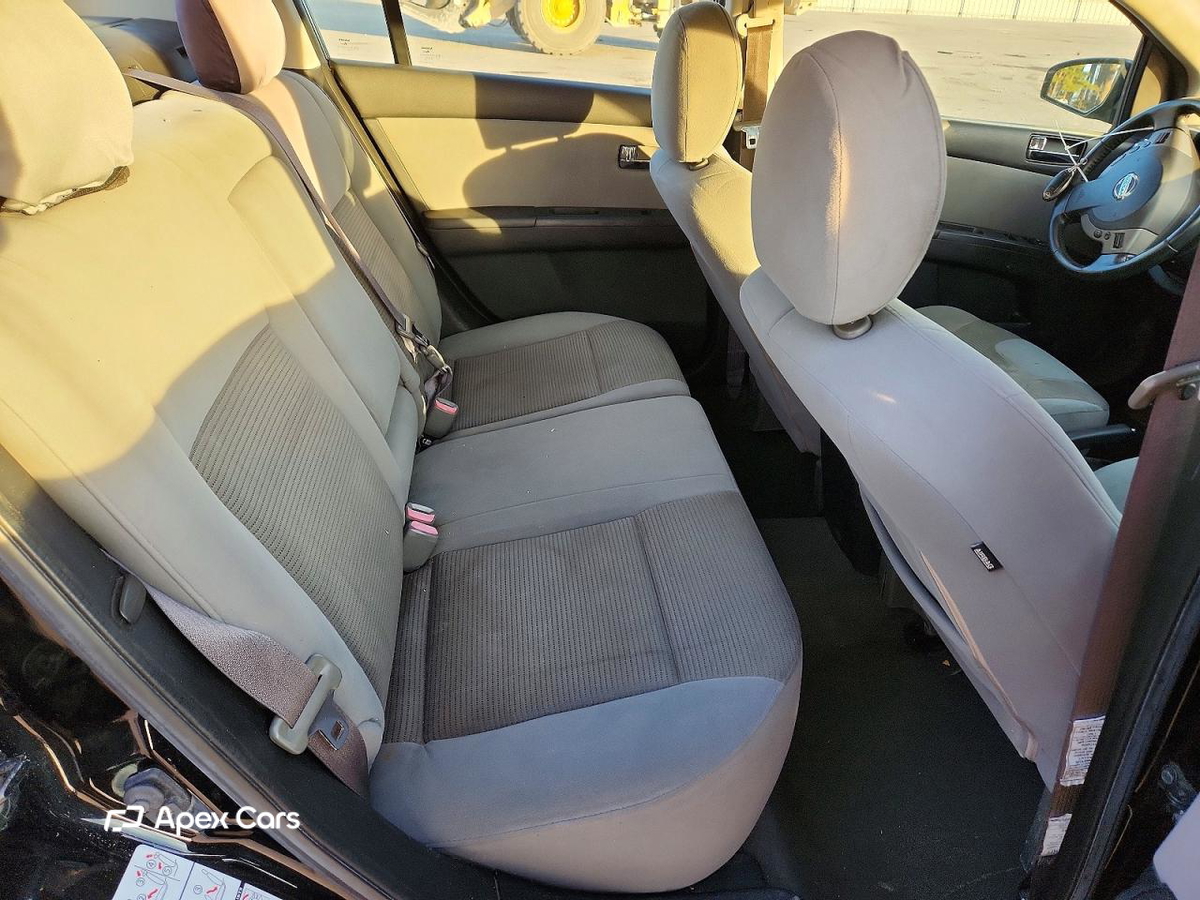Nissan Sentra 2011