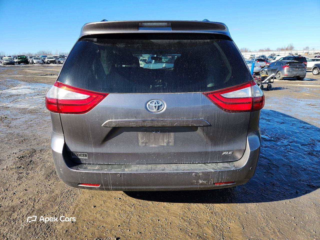 Toyota Sienna 2016
