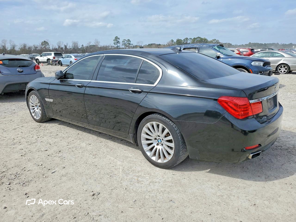 BMW Series 7 2010