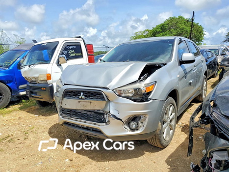 Mitsubishi Outlander 2015 - Image 1 of 13