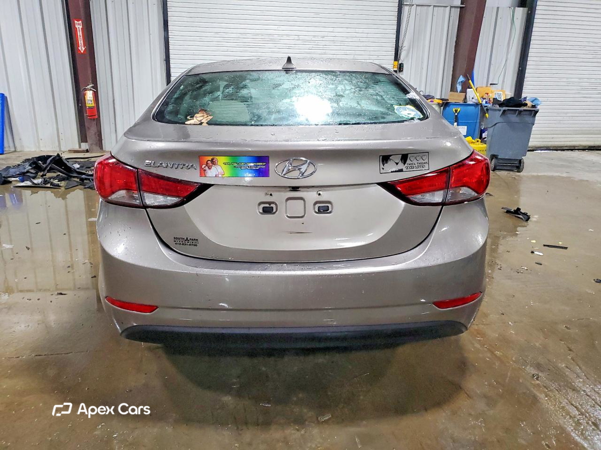 Hyundai Elantra 2015