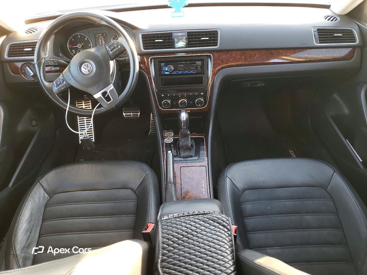 Volkswagen Passat 2012