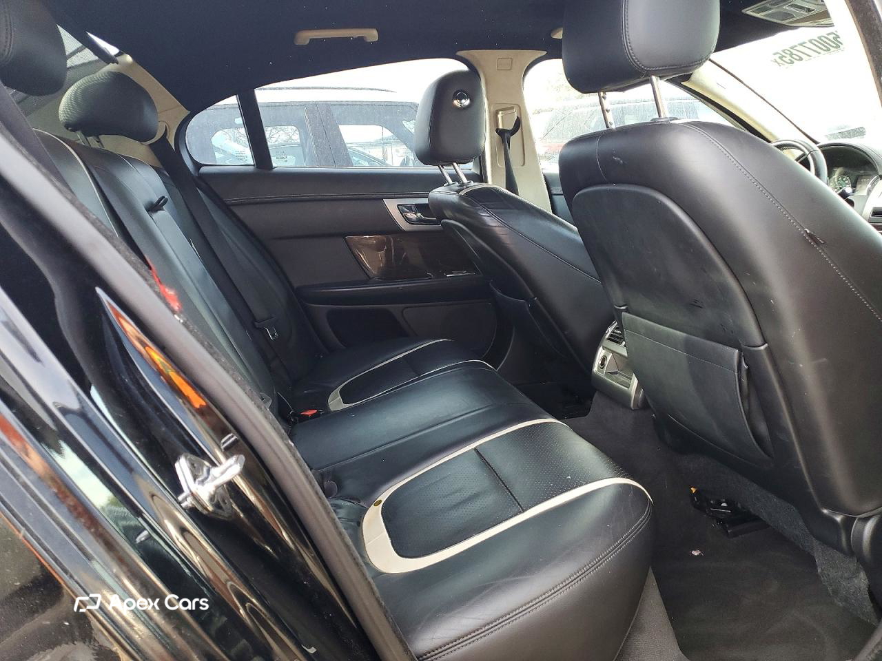 Jaguar XF 2012