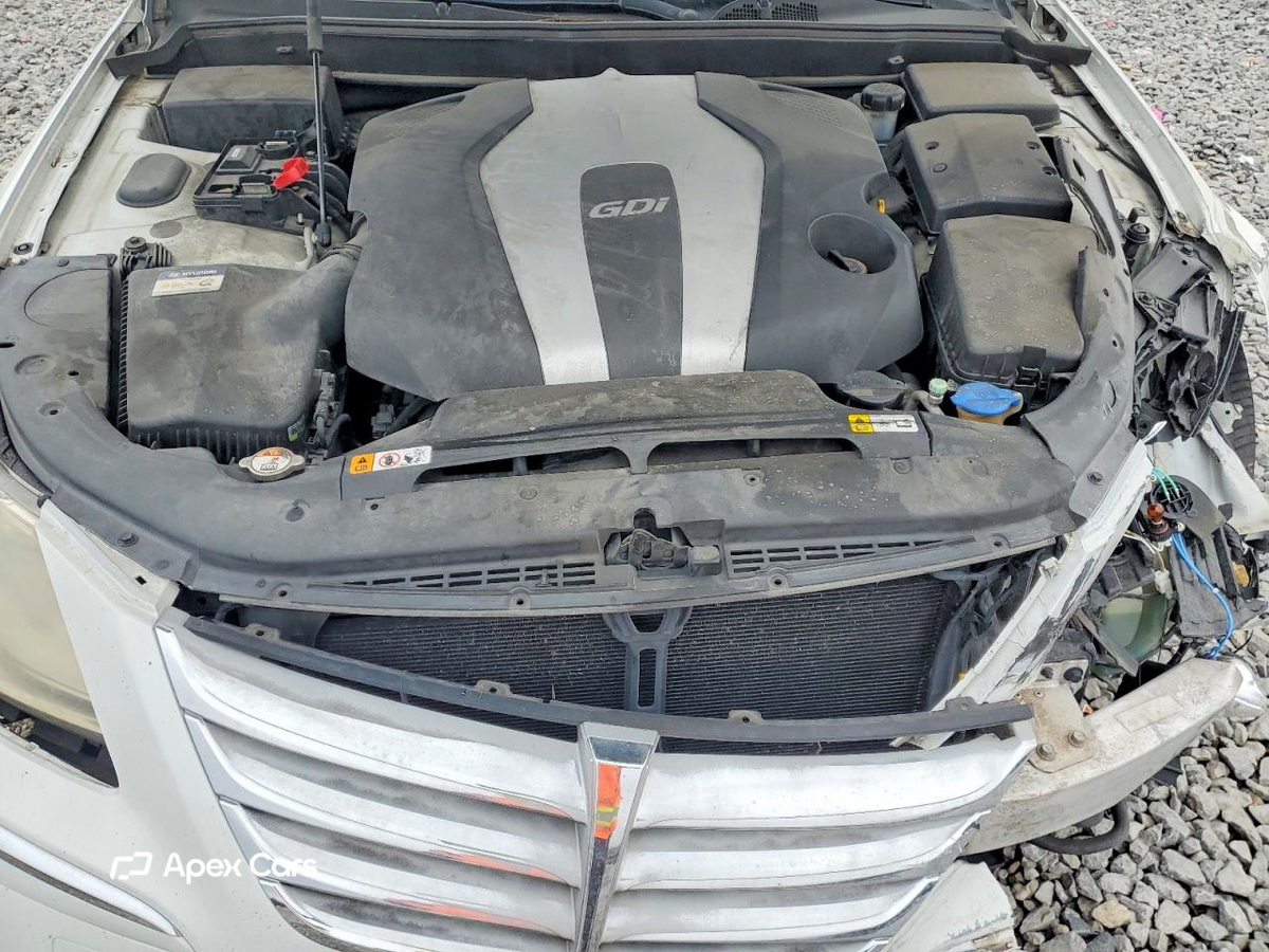 Hyundai Genesis 2013